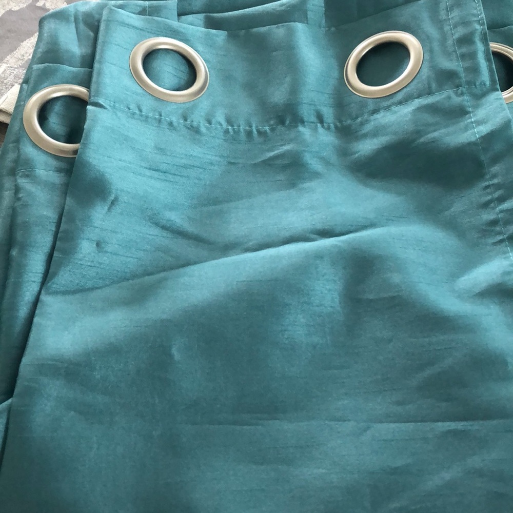 4 panel curtain in excellent condition.